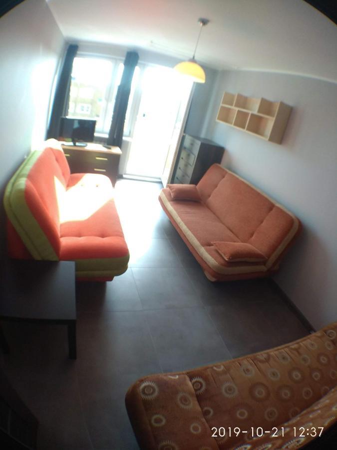 2120 Przyjazni 4 - Tanie - Samodzielne Zameldowanie - Self Check In Poznaň